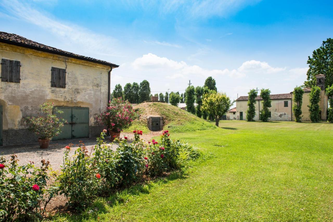 Agriturismo Lecolombare Nogarole Rocca Buitenkant foto
